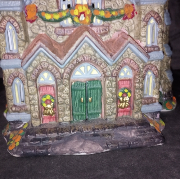Vintage 2000 Santa's Workshop Collection Stoneybrook Church Christmas Village - Picture 6 of 13